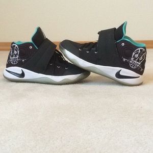 Nike Kyrie 2 ‘Skateboard’ 6.5Y